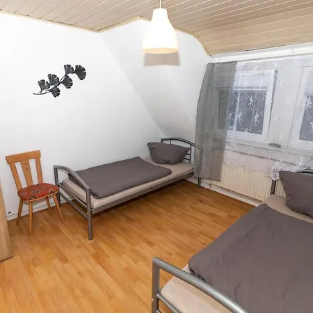 Naehe Daimler 1 Og Apartament *